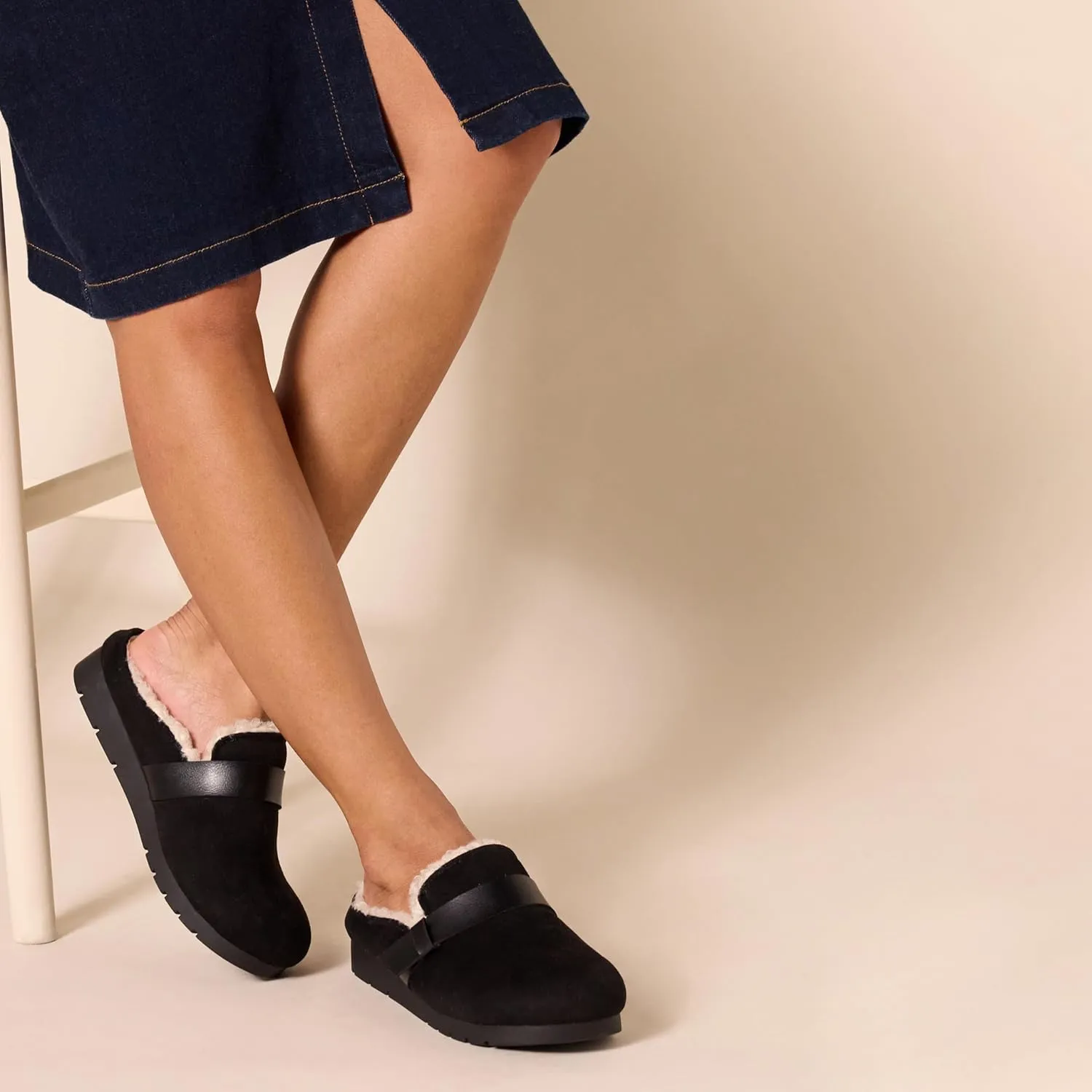 Amazon Essentials Women's Backless Shearling Memory Foam Mule