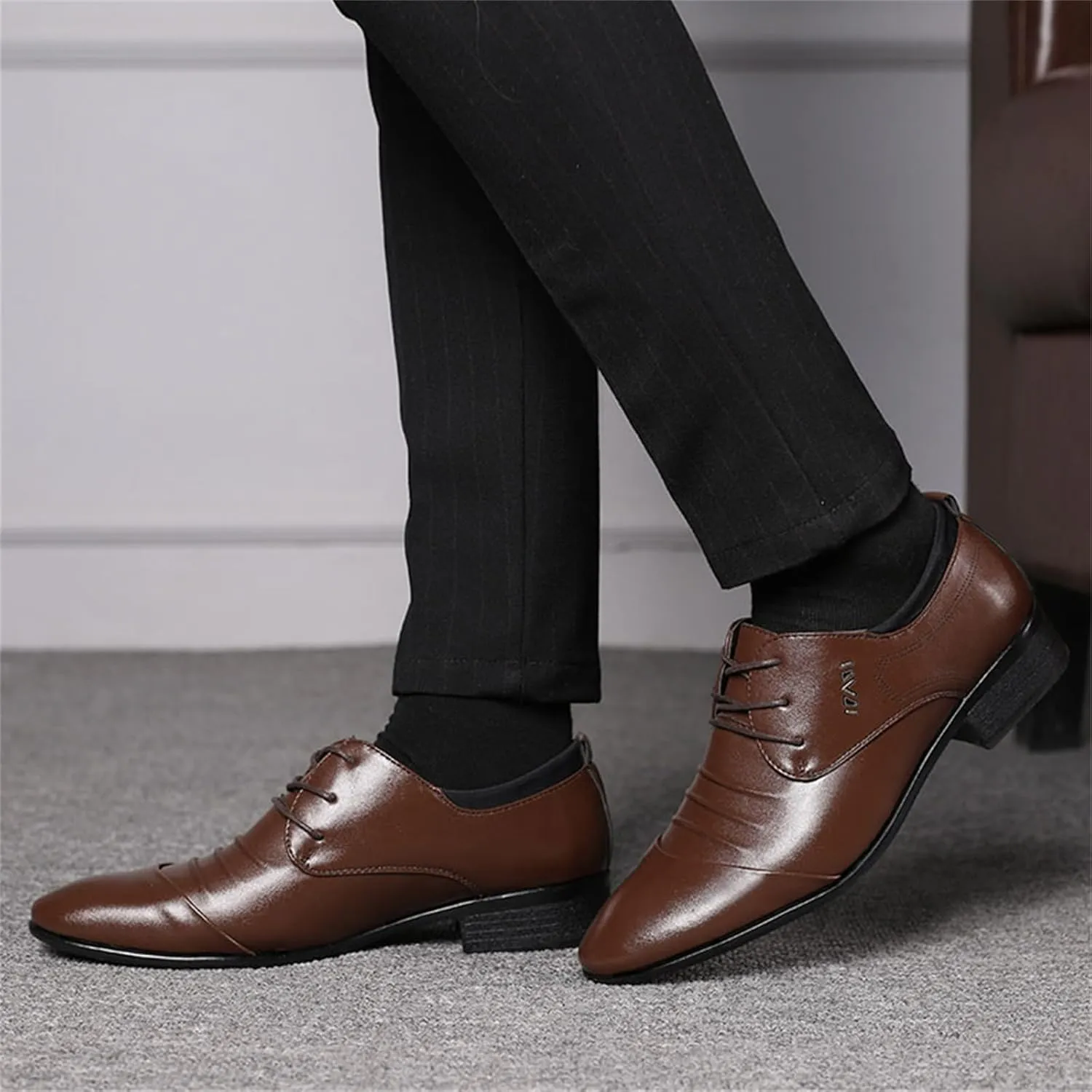 Men's Dress Shoes Classic Pointed-Toe Oxfords Shoes Lace Up Wedding Shoes Business Formal Modern Loafers Shoes