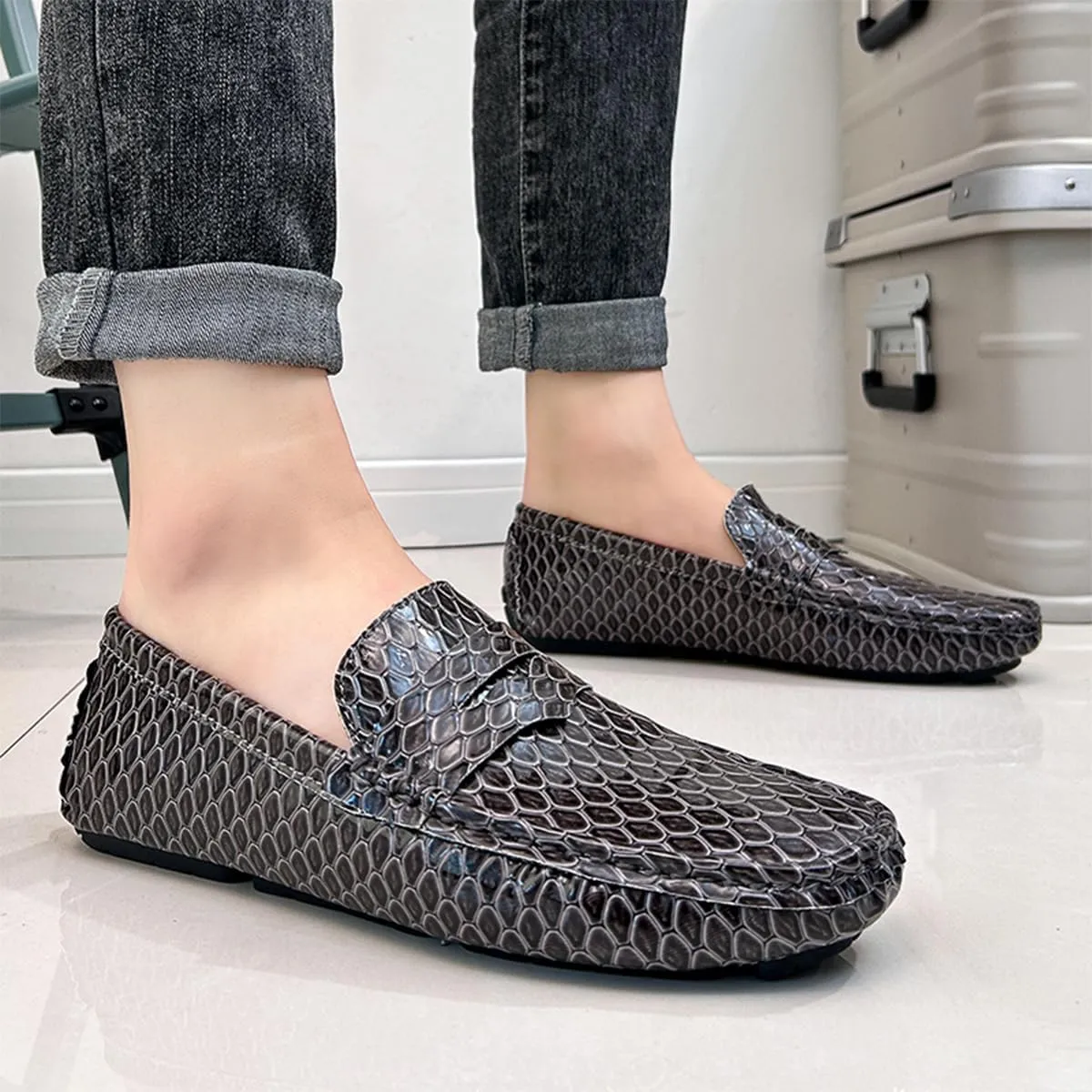 Men's Snake Embossed Leather Loafers Black Slip-On Driving Moccasins Shoes Style