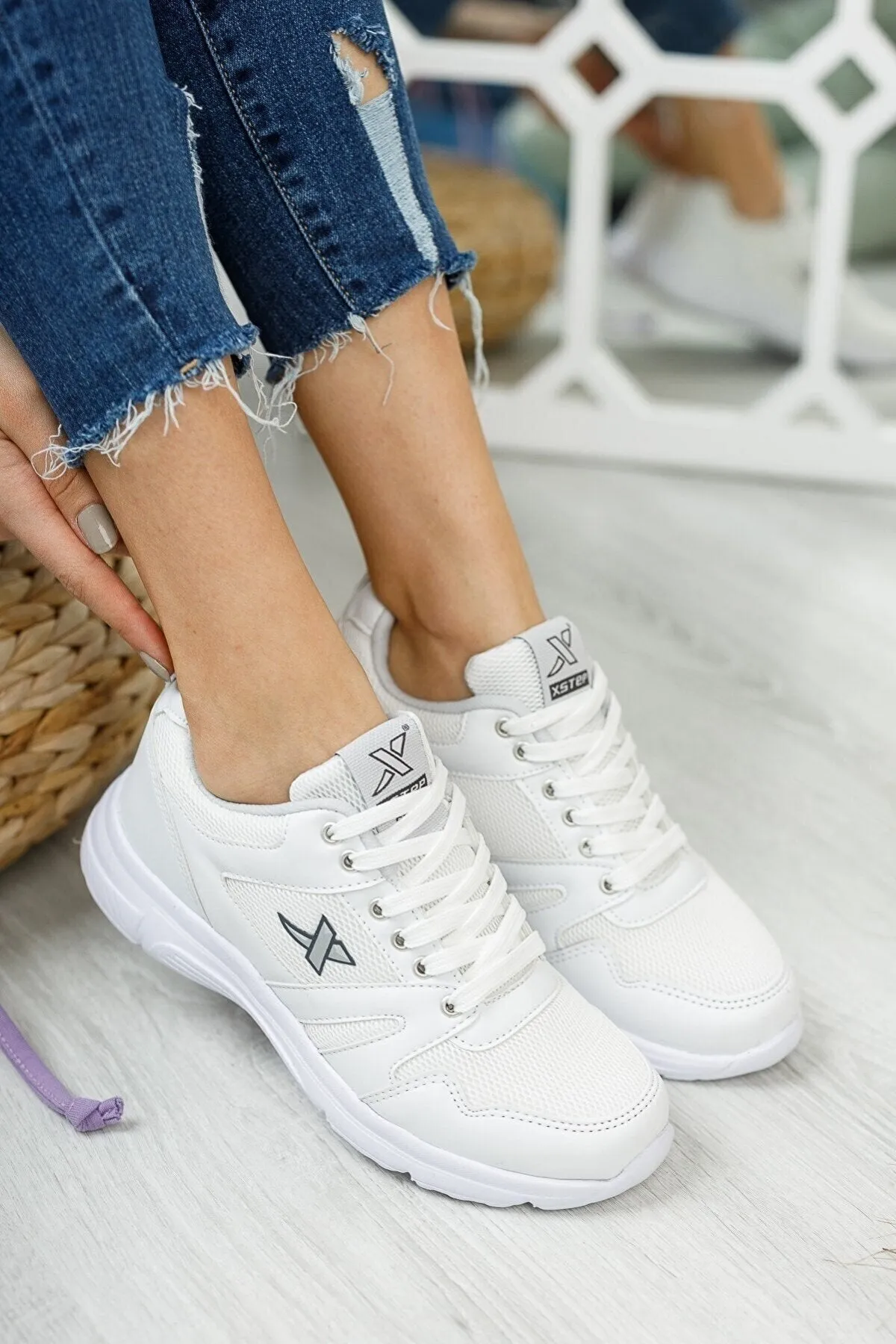 Orthopedic Black To White Unsex Walking Shoes