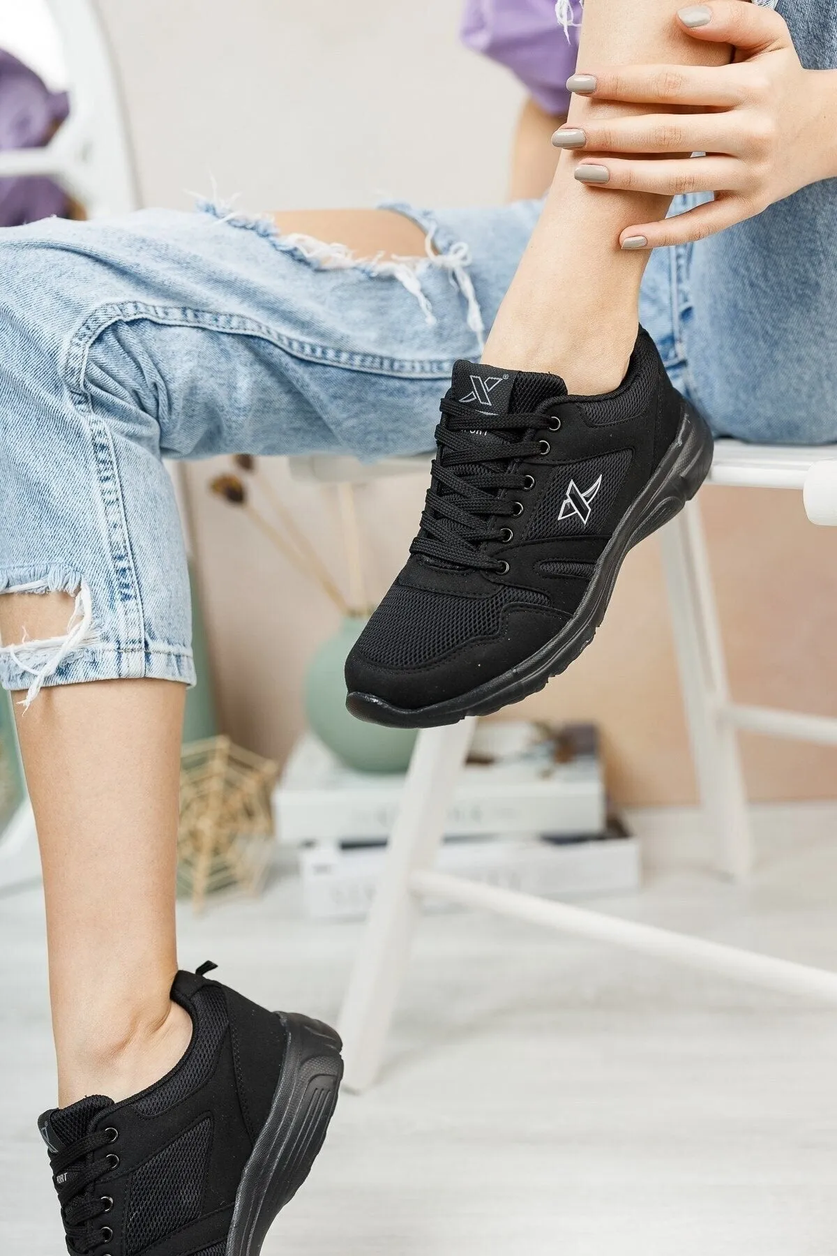 Orthopedic Black To White Unsex Walking Shoes