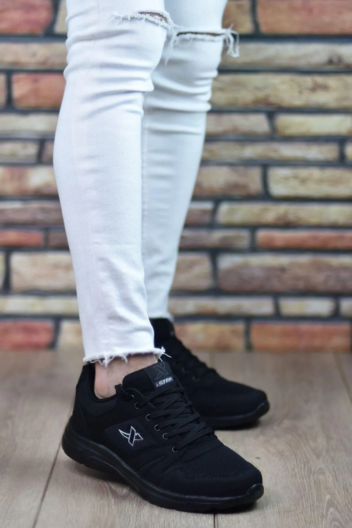 Orthopedic Black To White Unsex Walking Shoes