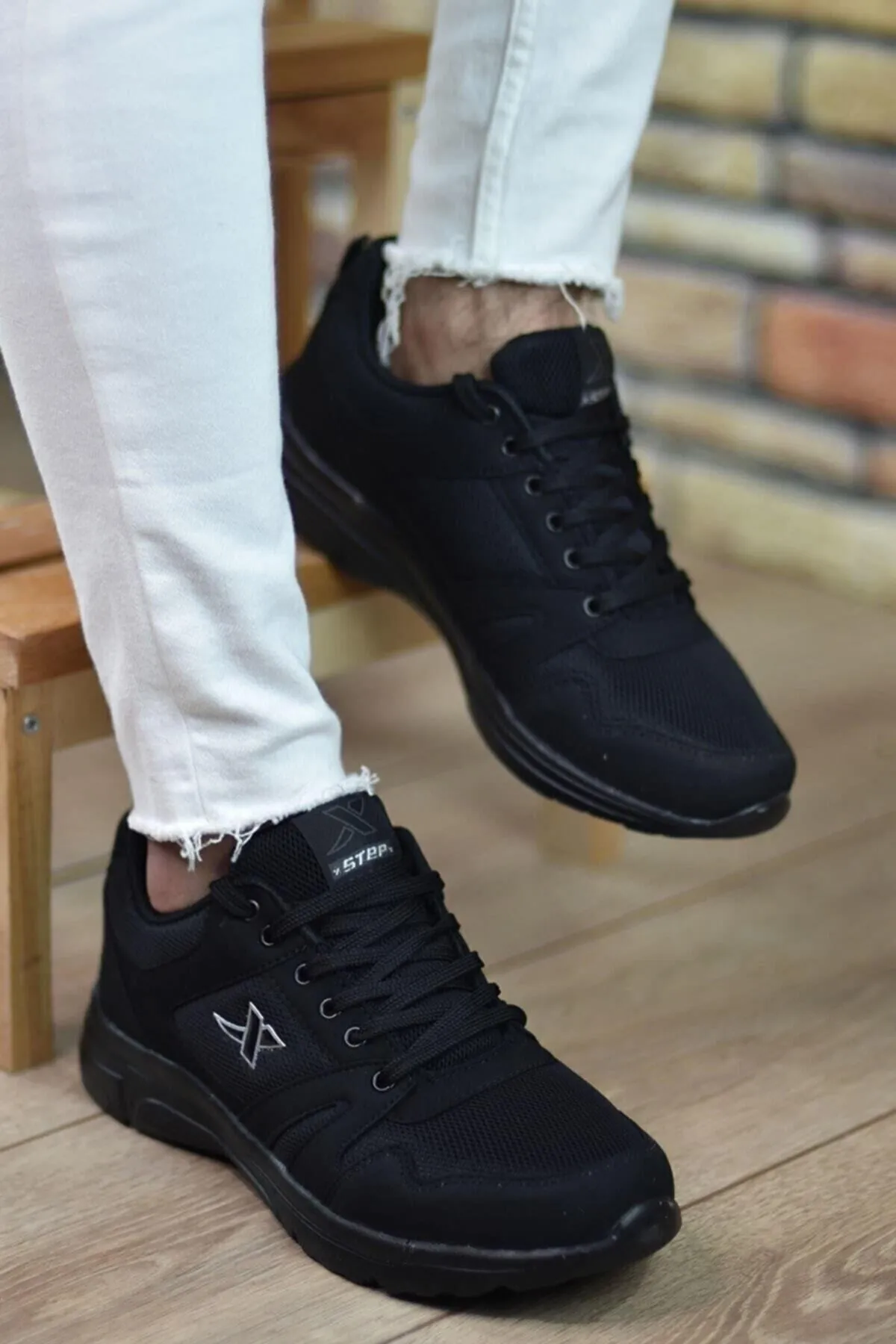 Orthopedic Black To White Unsex Walking Shoes