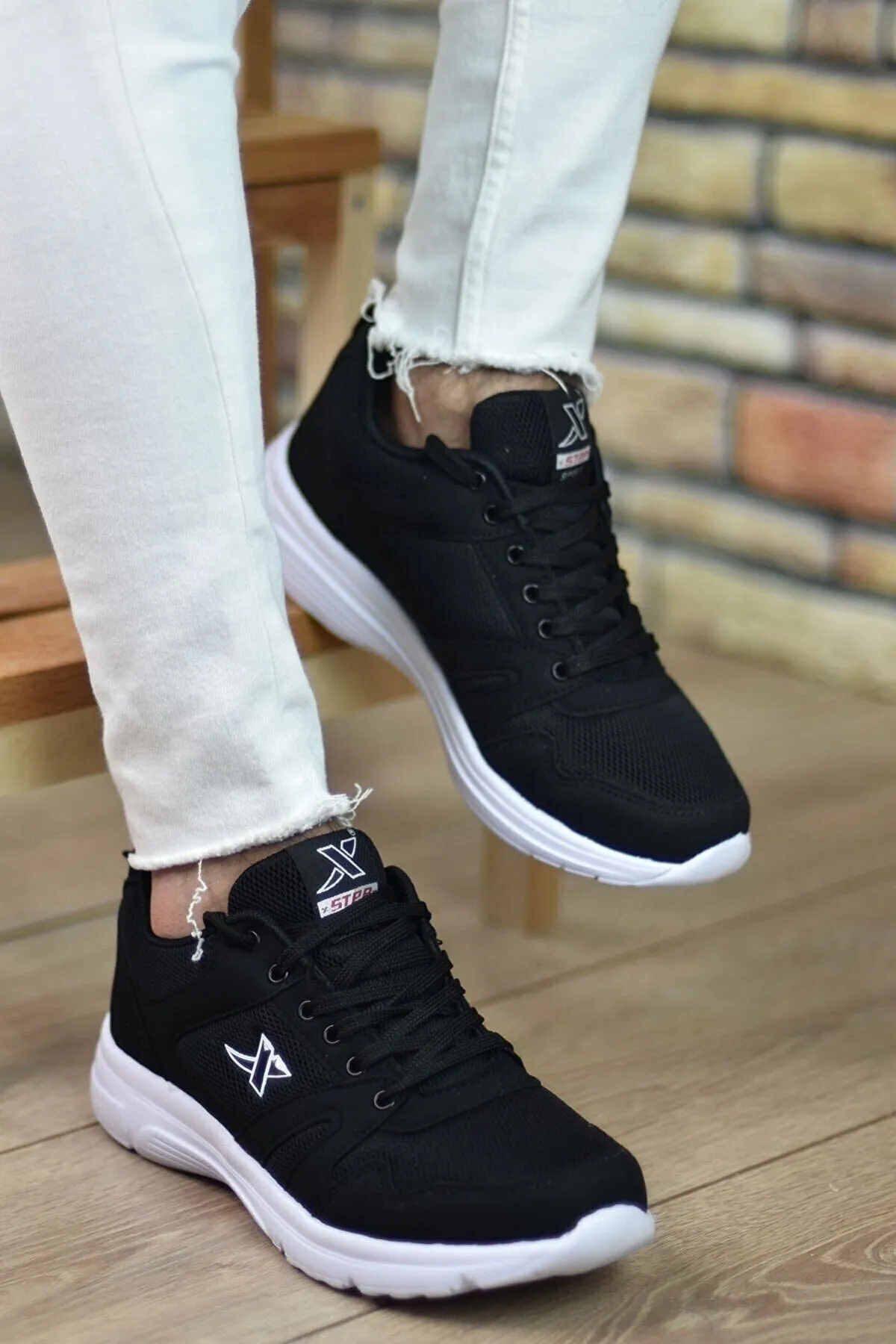 Orthopedic Black To White Unsex Walking Shoes